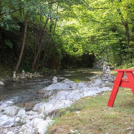 Auberge De Trente Pas Saint-Ferréol-Trente エクステリア 写真